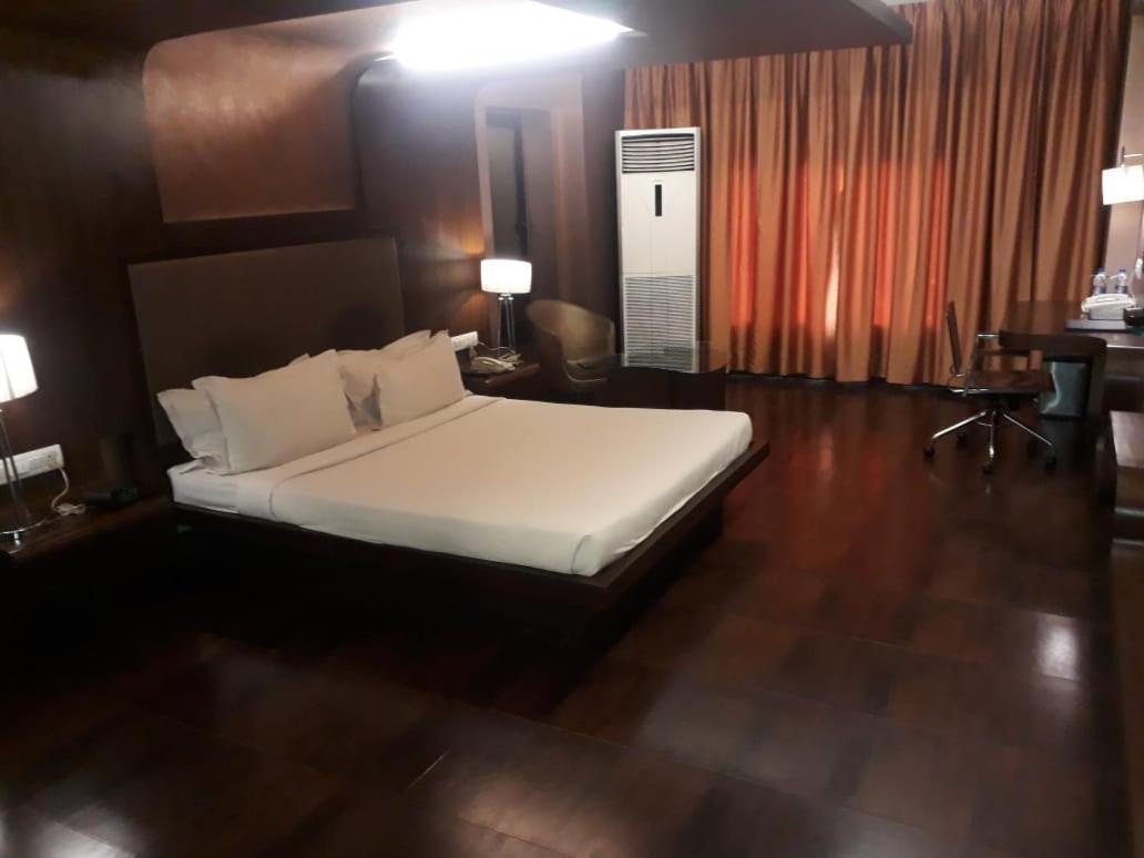 Cocoon Luxury Business Hotel Dhanbād Екстериор снимка